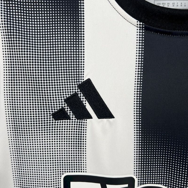 Newcastle United 2025∕26 Home Jersey
