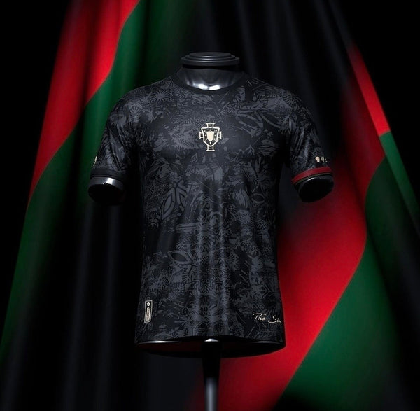 The Siu Cristiano Ronaldo 7 Black Shirt commafootball - 2023/2024