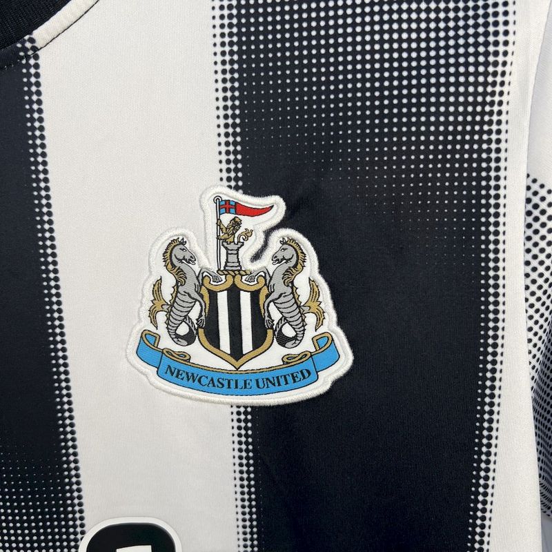 Newcastle United 2025∕26 Home Jersey