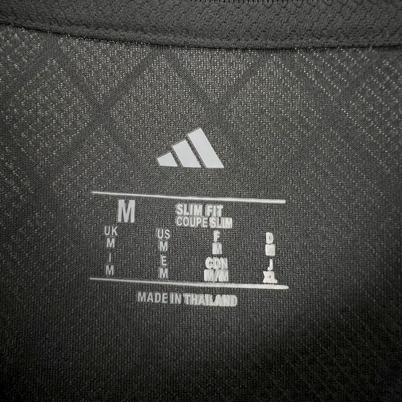 Real Madrid 2025∕26 Retro Special Edition Jersey
