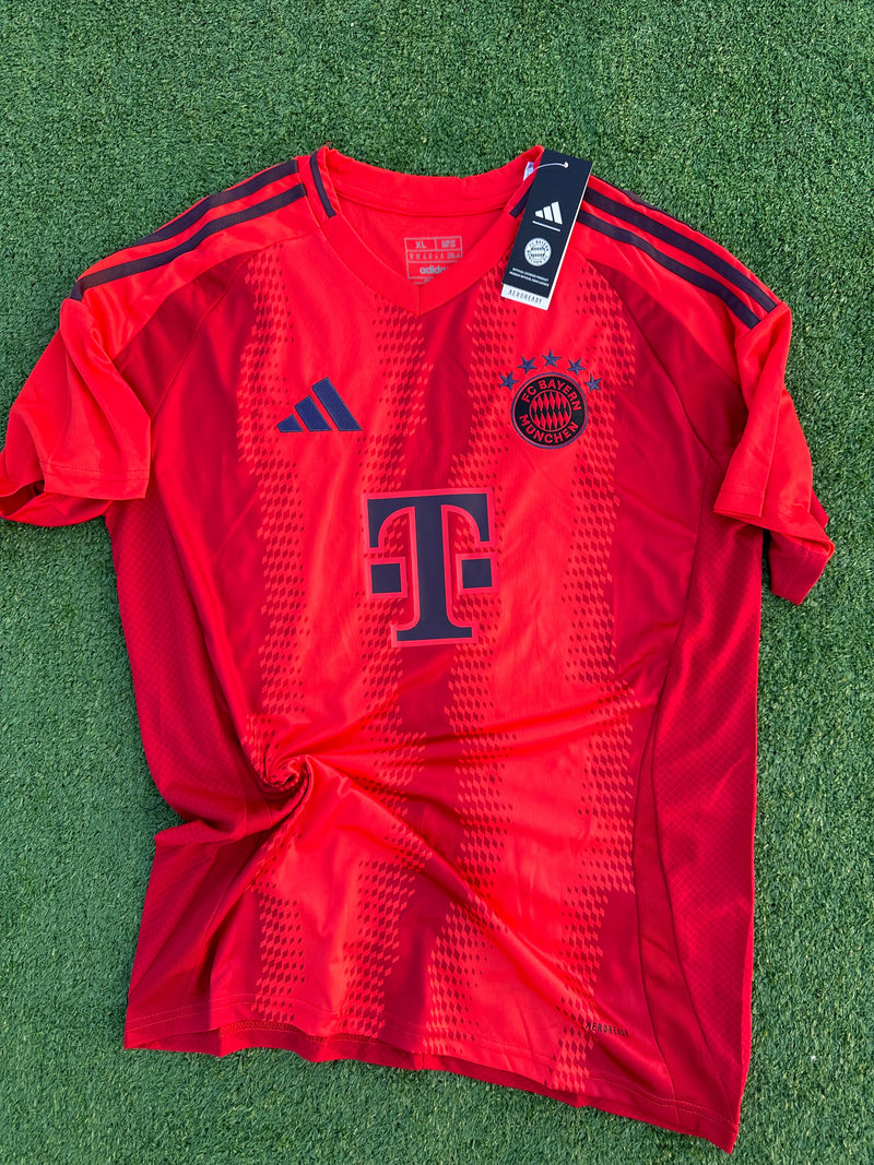24∕25 Bayern Munich Home Shirt