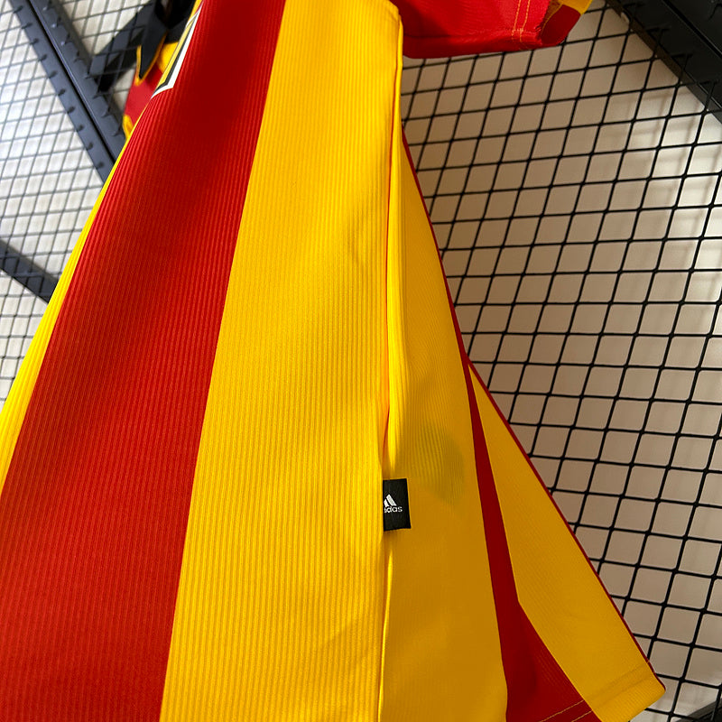 Galatasaray 99∕00 home size S-XXL(EC46)
