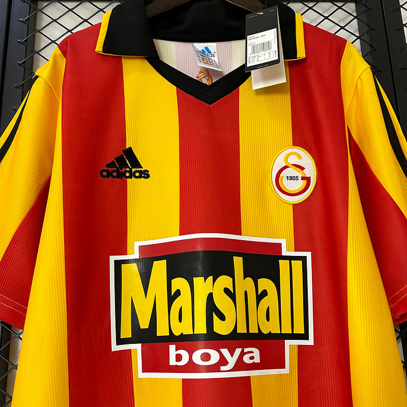 Galatasaray 99∕00 home size S-XXL(EC46)