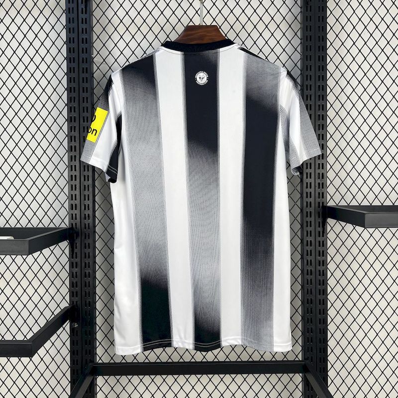 Newcastle United 2025∕26 Home Jersey