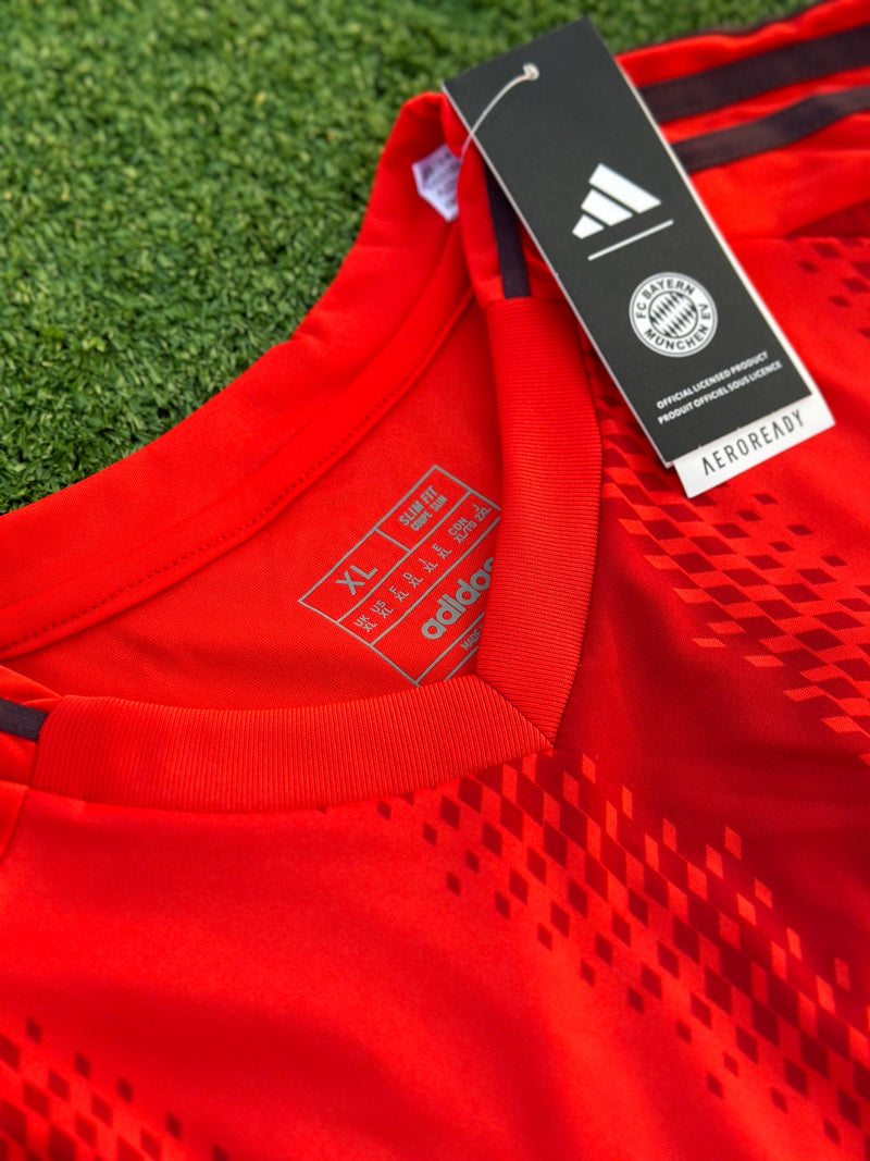 24∕25 Bayern Munich Home Shirt