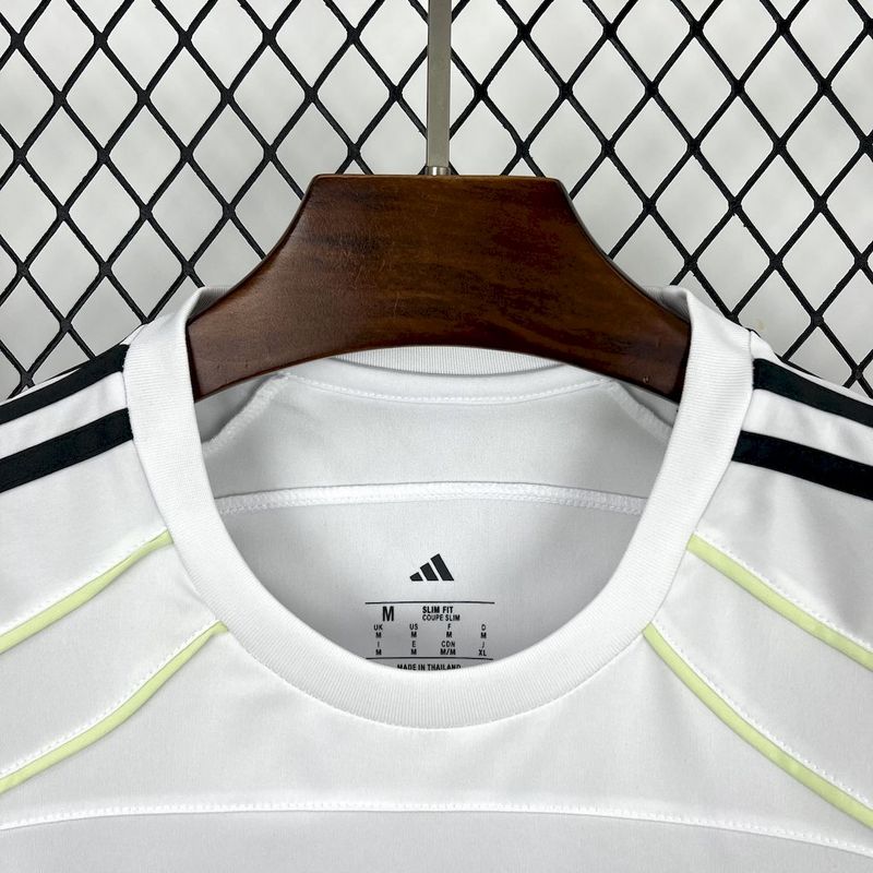 Real Madrid 2025∕26 Leisure Jersey